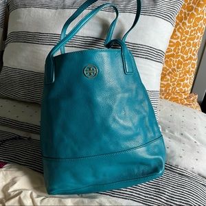 Turquoise Tory Burch bucket bag